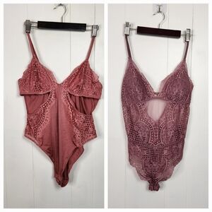 La Senza Lace Bodysuit Lot Pink Purple Lace Lingerie Teddy Size Medium Underwire